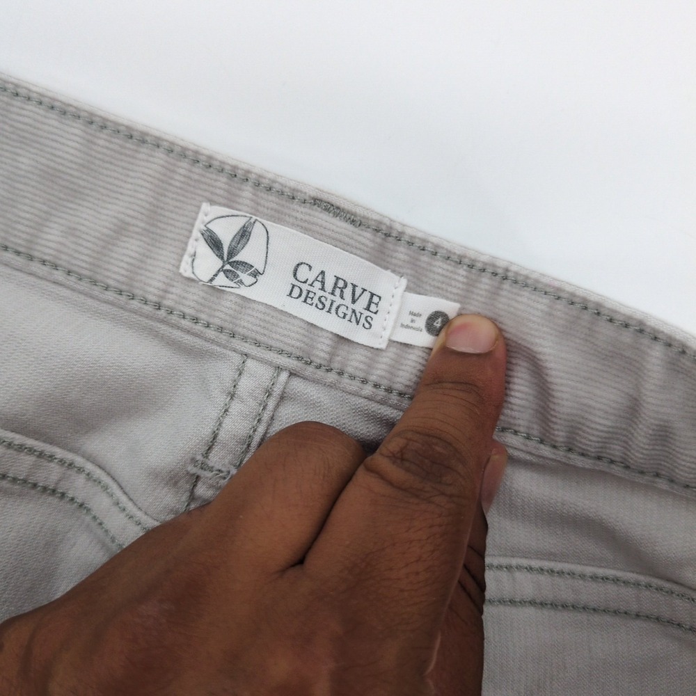 Carve Designs Oahu Shorts Light Gray Corduroy Size 4 Frayed Raw Hem 6" Inseam - Picture 6 of 8